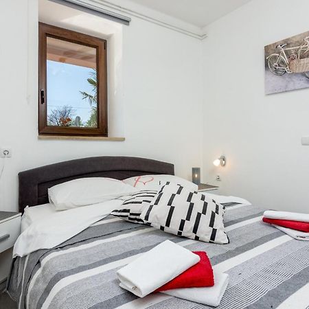 Family Friendly Apartments With A Swimming Pool Cepic, Central Istria - Sredisnja Istra - 11636 Zatka Cepic Exterior foto